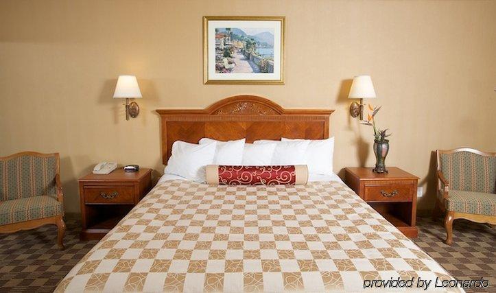 Cortona Inn And Suites Anaheim Resort Habitación foto